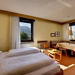 Gartenresidence Zea Curtis 3* 메라노