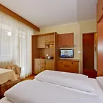 Gartenresidence Zea Curtis 아파트호텔 3*