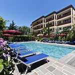 Gartenresidence Zea Curtis 3*