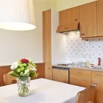 Gartenresidence Zea Curtis 아파트호텔 메라노