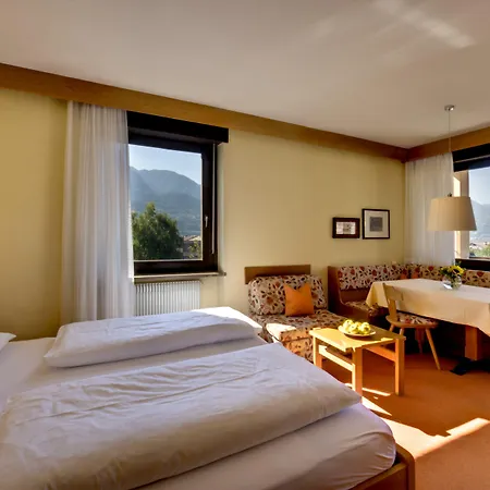 Gartenresidence Zea Curtis 3* Merano
