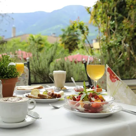 Gartenresidence Zea Curtis Aparthotel Merano