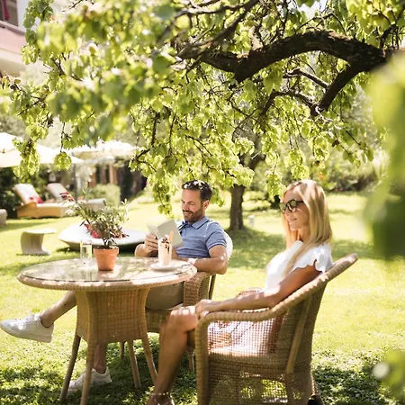Gartenresidence Zea Curtis 3*
