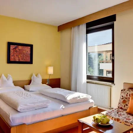 Gartenresidence Zea Curtis 3* Merano