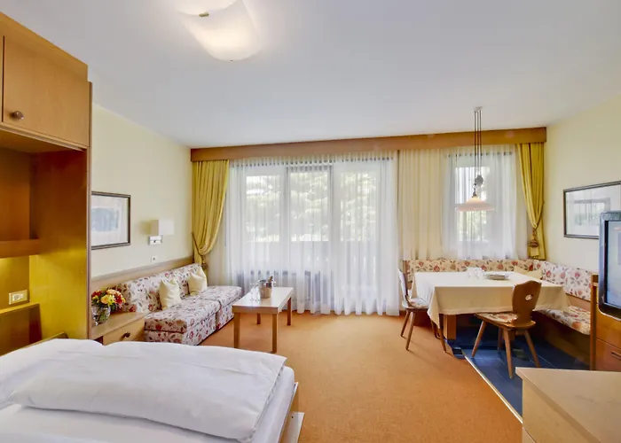 Gartenresidence Zea Curtis 3* Merano